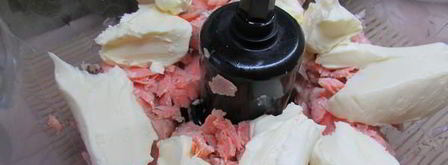 паштет из семги с красной икрой и белым вином. Шаг 3