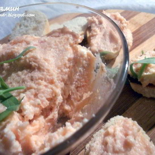 Рецепт простого паштета из копченого лосося