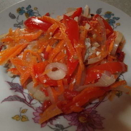 Рецепт пикши под овощным маринадом