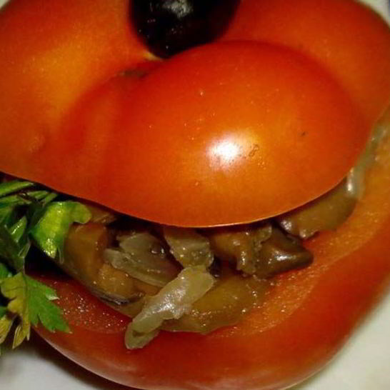 Рецепт помидоров, фаршированных солеными грибами