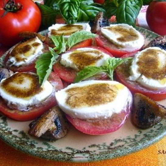 Рецепт помидоров с моцареллой и шампиньонами