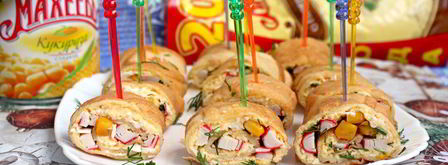 блинные роллы с крабовыми палочками и кукурузой. Шаг 10