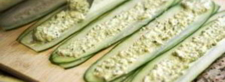 ролл с огурцом. Шаг 3