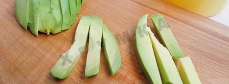 роллы из блинов с начинкой. Шаг 8