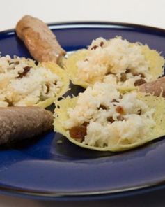 Роллы из свинины и рис в сырной корзиночке