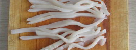 роллы с кальмаром и беконом. Шаг 6