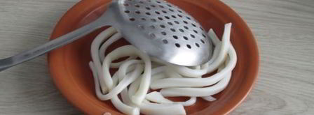 роллы с кальмаром и беконом. Шаг 7