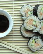 Роллы с копченым лососем