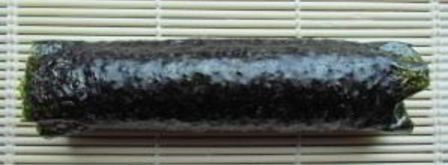 роллы с копченым лососем. Шаг 4