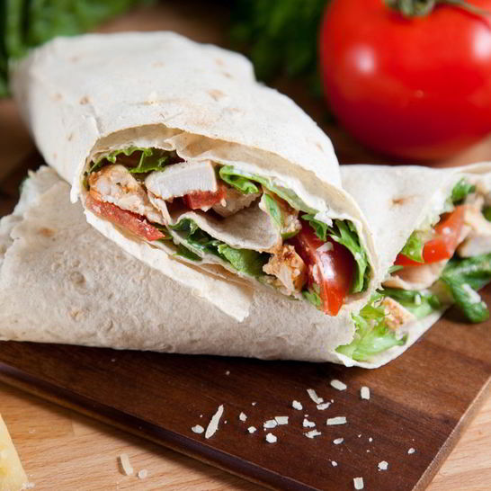 Рецепт роллов с куриной грудкой и салатом