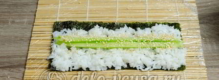 роллы с огурцом каппа маки. Шаг 4