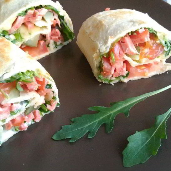 Рецепт роллов с овощами и ветчиной