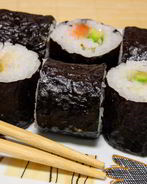 Роллы с семгой и авокадо