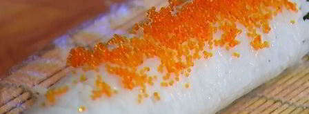 роллы с угрем, авокадо и огурцом. Шаг 8