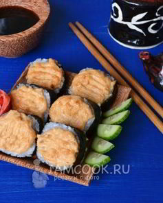 Запеченные роллы с лососем