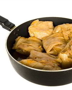 Капустные рулеты с говядиной, свининой, зеленым луком и чили по-японски