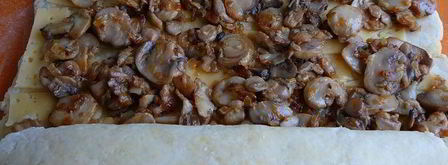 картофельный рулет с шампиньонами. Шаг 10