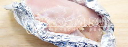 куриный рулет с черносливом и сыром. Шаг 7