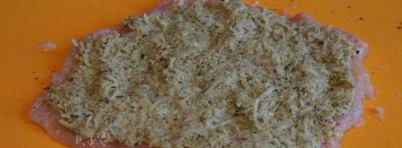 куриные рулетики с миндально-мятной начинкой. Шаг 7