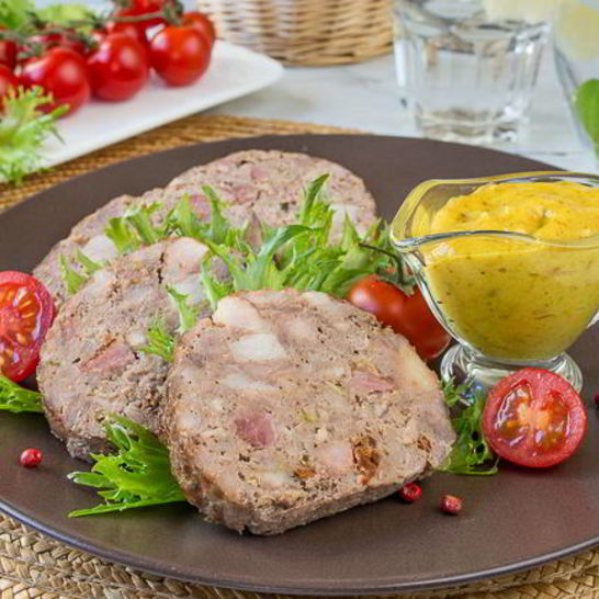 Рецепт мясного рулета с копченой грудинкой