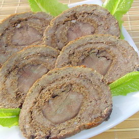 Рецепт мясного рулета с языком и орехами