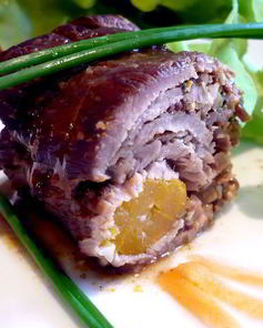 Мясные рулеты с морковной серединкой и инжиром Бургундия, Нормандия, Шампань