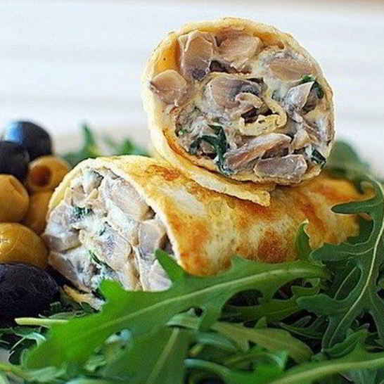 Рецепт омлетного рулета с грибами и рикоттой