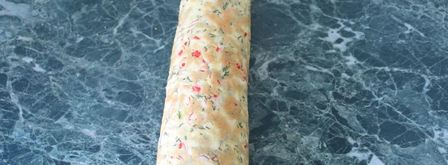 рулет из крабовых палочек. Шаг 13