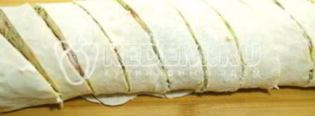 рулет из лаваша с крабовыми палочками. Шаг 8