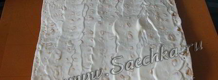 рулет из лаваша с сыром, огурцом и семгой. Шаг 3