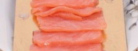 рулетики из блинов с семгой. Шаг 5