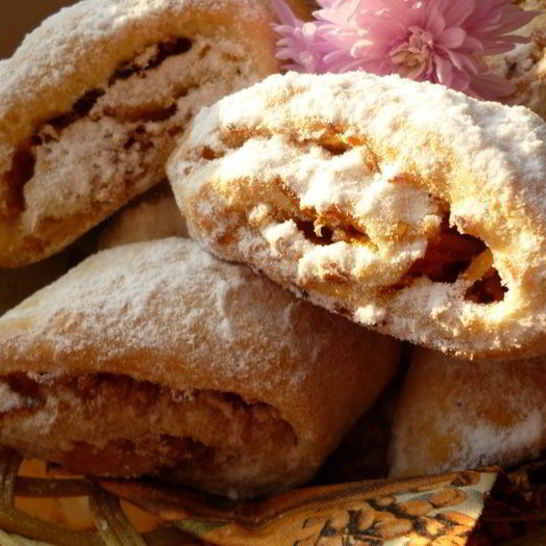 Рецепт рулетиков с айвой и яблоками