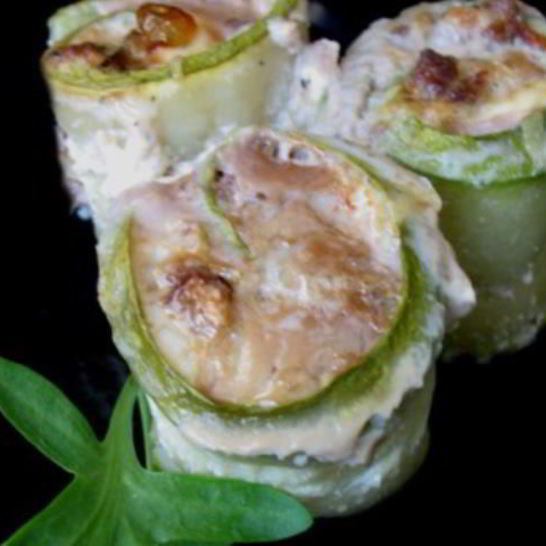 Рецепт рулетов иза кабачкова с мясного начинкого в яичного заливке
