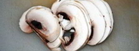 свиные рулетики с грибами и сыром. Шаг 3