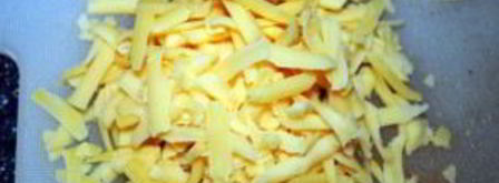 свиные рулетики с грибами и сыром. Шаг 4