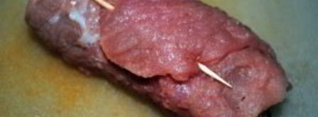 свиные рулетики с грибами и сыром. Шаг 9