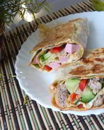 Закусочный рулет из лаваша