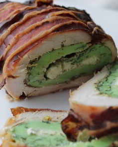 Запеченный куриный рулет с омлетом