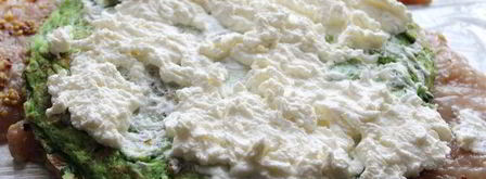 запеченный куриный рулет с омлетом. Шаг 3