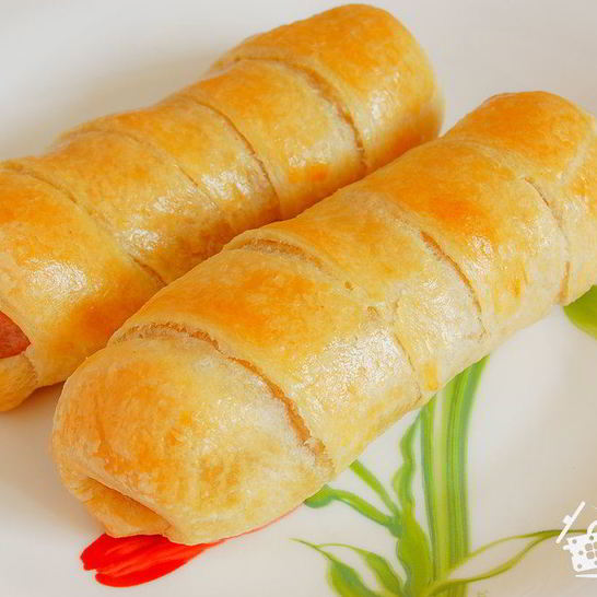 Рецепт сосисок в слоеном тесте