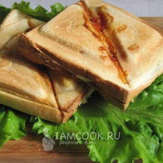 Рецепт горячих сэндвичей с колбасой, сыром и помидорами