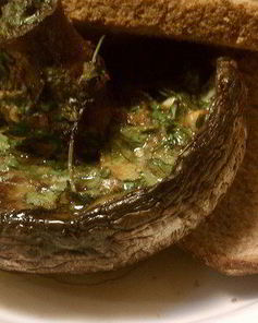 Грибной сэндвич с ароматным маслом