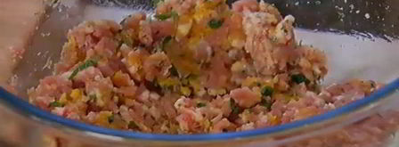 картофельные мини-сэндвичи с котлеткой из ягнятины. Шаг 5