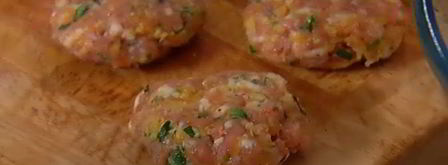 картофельные мини-сэндвичи с котлеткой из ягнятины. Шаг 6