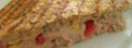 сэндвич-гриль с тунцом, кукурузой и сладким перцем. Шаг 4