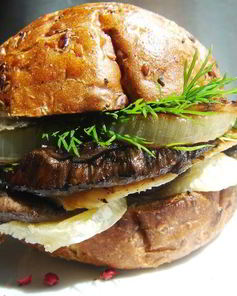 Сэндвич с грибами и курицей