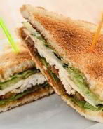 Сэндвич с курицей и овощами