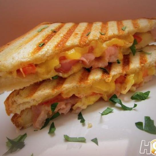 Рецепт сэндвича с сыровяленым беконом и сыром на гриле