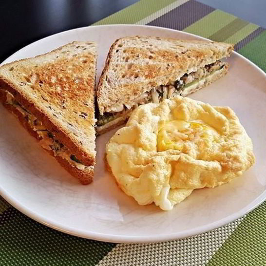 Рецепт сэндвича с тунцом и яичным облаком