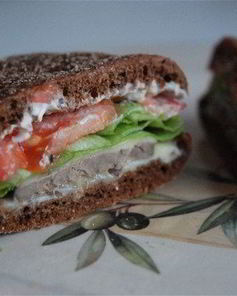 Теплый сырный сэндвич с печенью